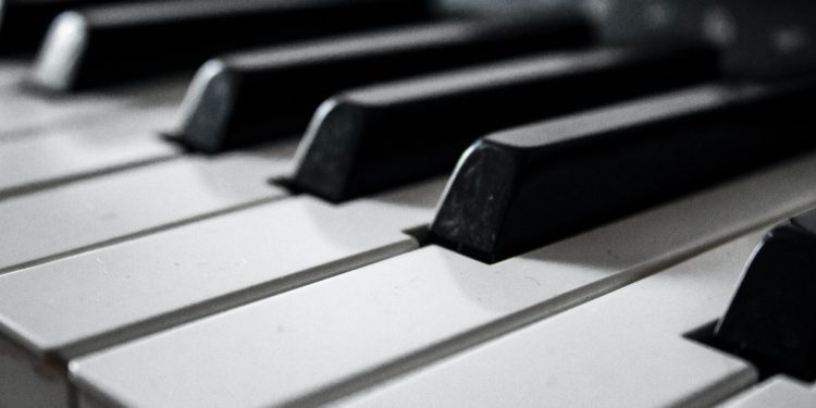 Chopin: el pianista de guante blanco y corazón perdido