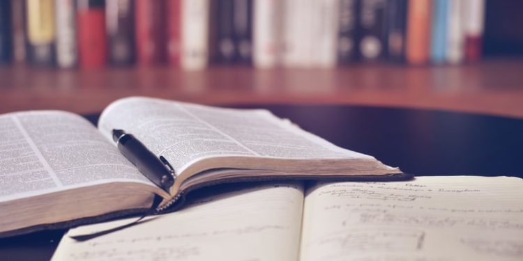 Los errores de la biblia y algunos versos satánicos