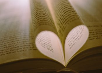 El silencioso trabajo del corrector de textos